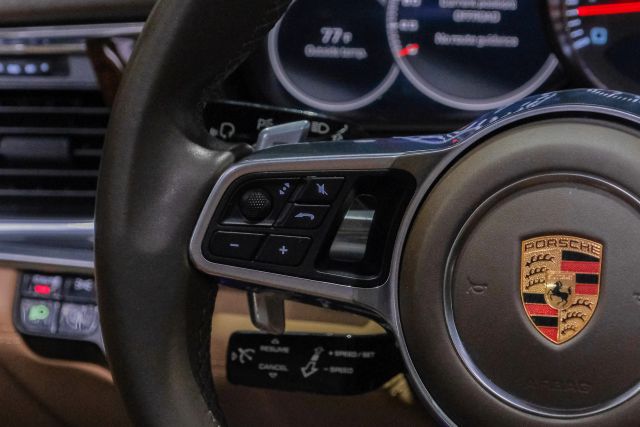 2018 Porsche Panamera 4s Sedan 4d - Image 19