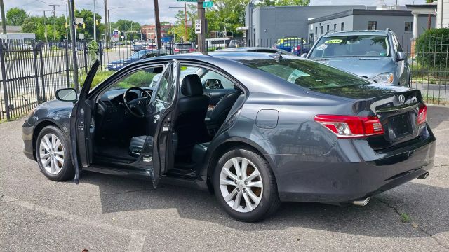 2011 Lexus Es - Image 5