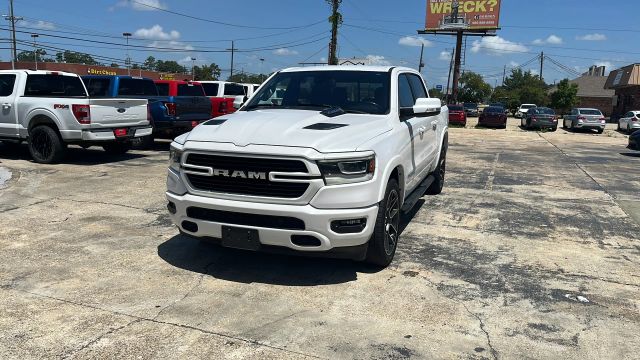 2019 Ram 1500 Crew Cab - Image 9