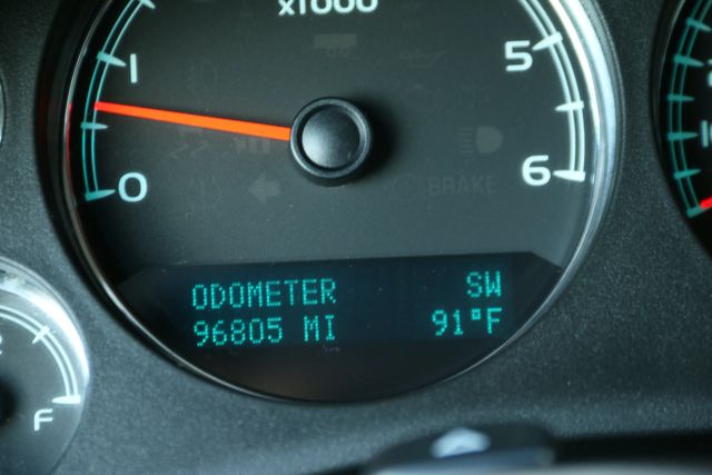2013 Chevrolet Tahoe - Image 22