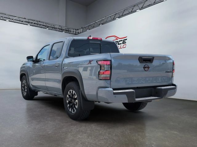 2024 Nissan Frontier Crew Cab - Image 3