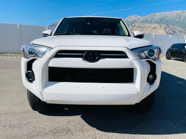 2021 Toyota 4runner - Image 3