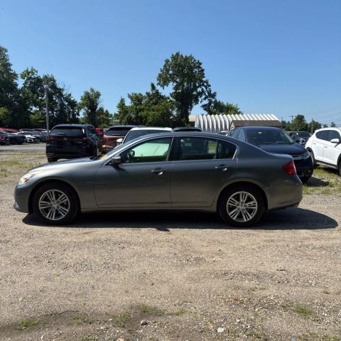 2013 Infiniti G37x Sedan 4d - Image 4