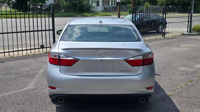 2013 Lexus Es - Image 7