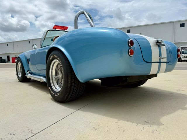 1965 Shelby Cobra Roadster 427 - Image 31