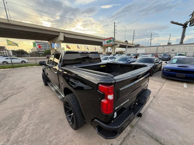 2021 Chevrolet Silverado 1500 Crew Cab - Image 10