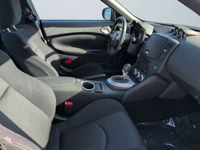 2017 Nissan 370z - Image 14