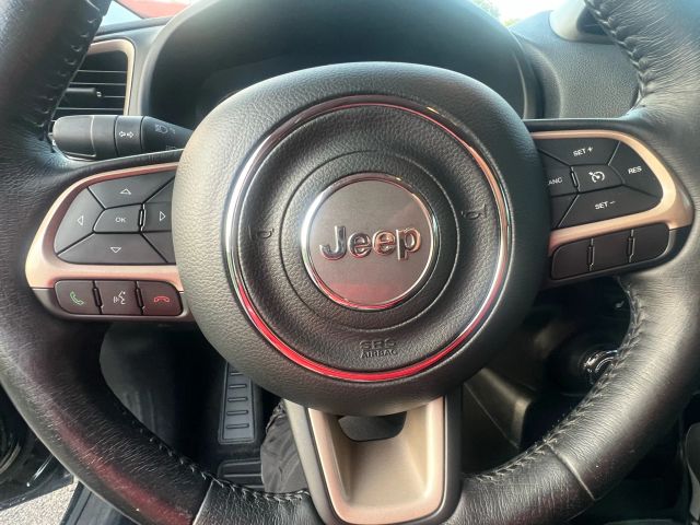 2017 Jeep Renegade - Image 20