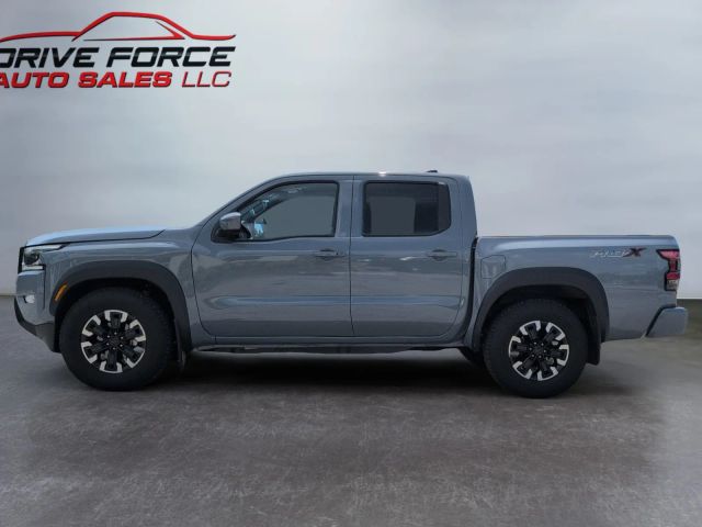 2024 Nissan Frontier Crew Cab - Image 2
