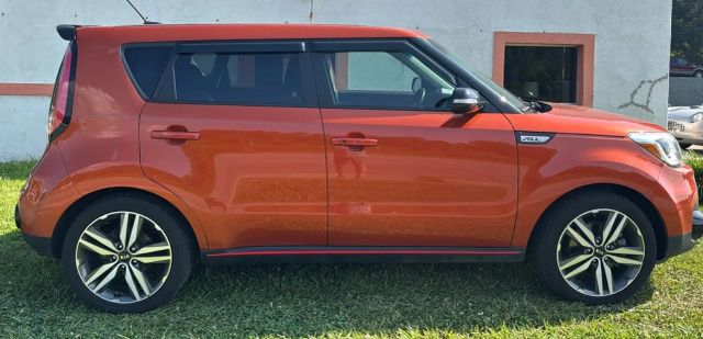 2018 Kia Soul - Image 2