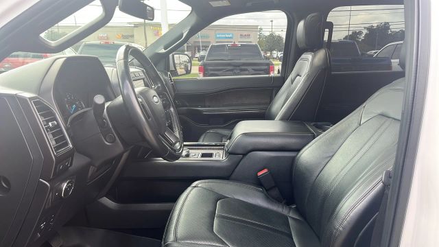2019 Ford Expedition Max - Image 25
