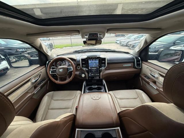 2022 Ram 1500 Crew Cab - Image 12