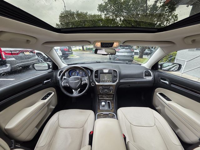 2015 Chrysler 300 - Image 9