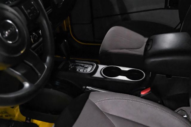 2015 Jeep Wrangler Sport Suv 2d - Image 17