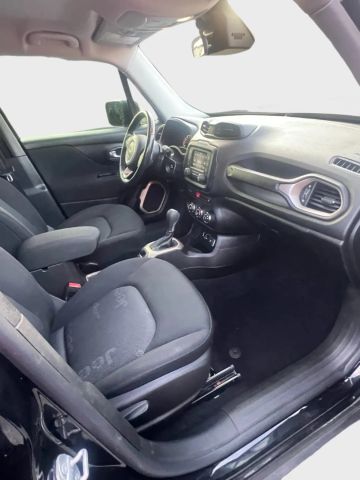 2017 Jeep Renegade - Image 12