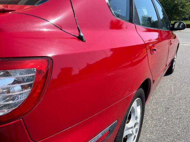 2004 Hyundai Elantra - Image 19