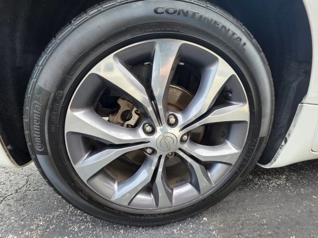 2017 Chrysler Pacifica - Image 23
