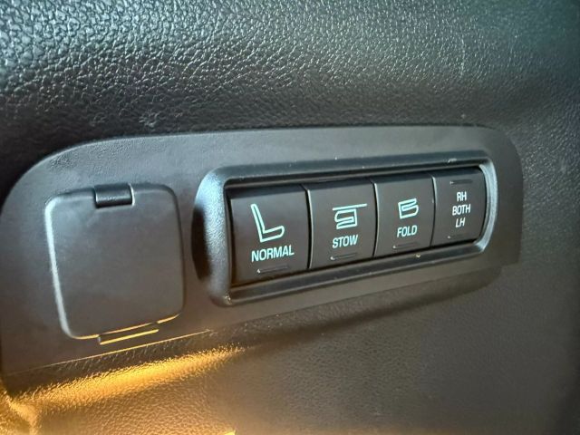 2019 Ford Explorer - Image 18