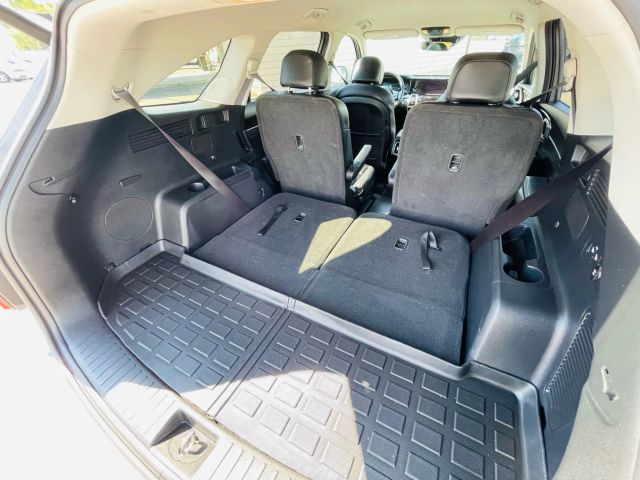 2023 Kia Sorento Hybrid - Image 17