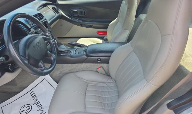 2001 Chevrolet Corvette - Image 3