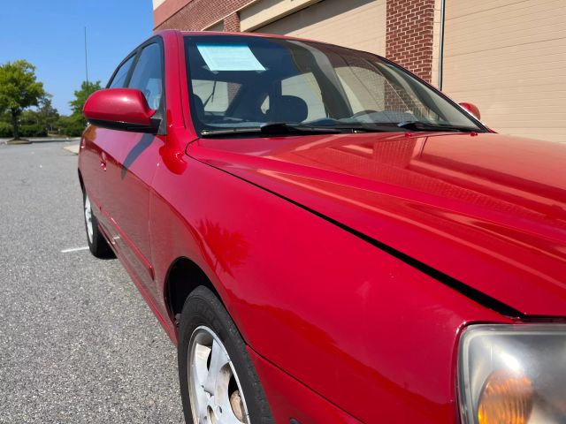2004 Hyundai Elantra - Image 16