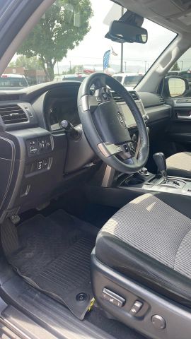 2022 Toyota 4runner - Image 15