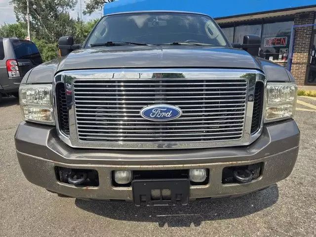 2005 Ford Excursion - Image 1