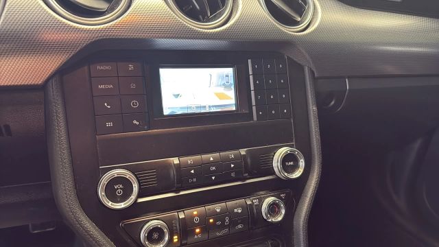 2019 Ford Mustang - Image 28