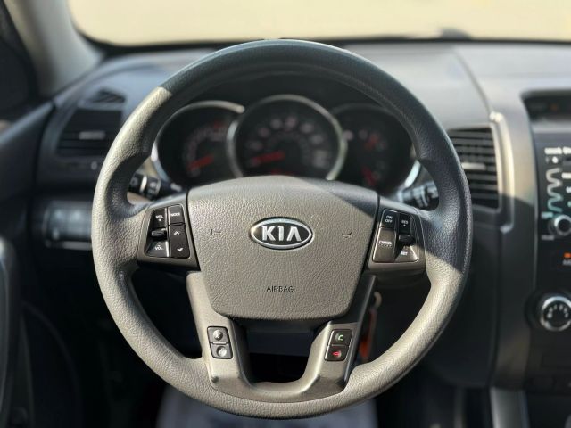 2011 Kia Sorento Lx Sport Utility 4d - Image 16