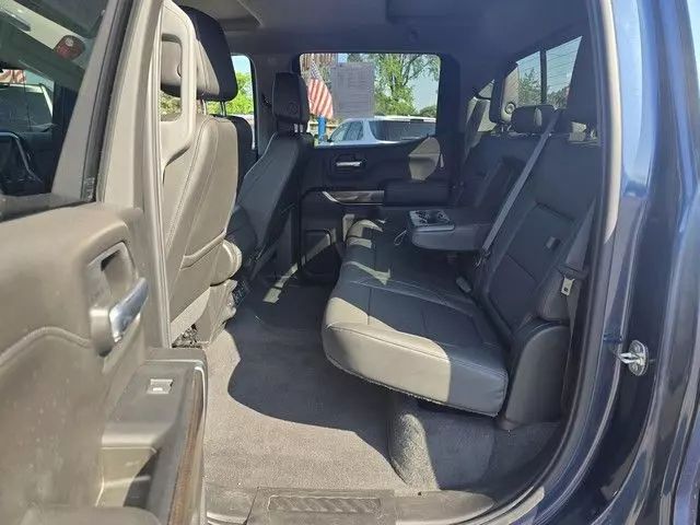 2022 Chevrolet Silverado 1500 Limited Crew Cab - Image 32