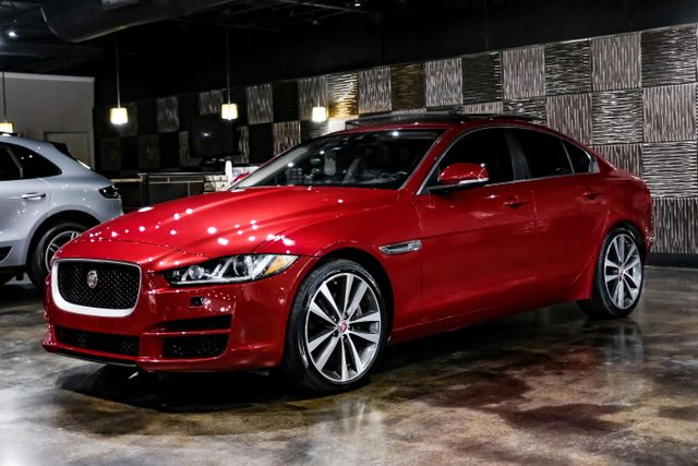 2017 Jaguar Xe Xe 20d Prestige Sedan 4d - Image 7