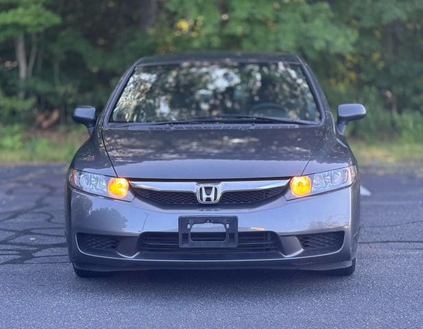 2011 Honda Civic Vp Sedan 4d - Image 2