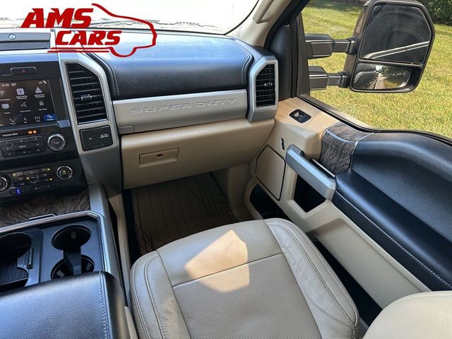 2019 Ford F250 Super Duty Crew Cab - Image 9