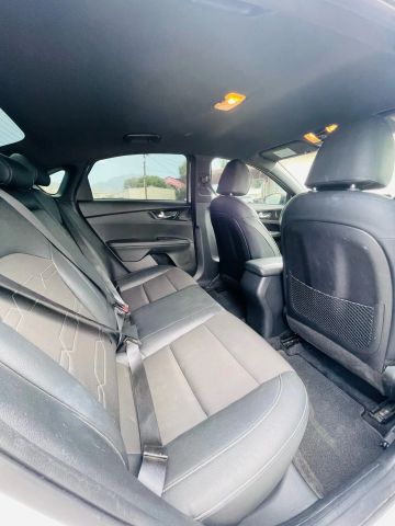 2021 Kia Forte - Image 21
