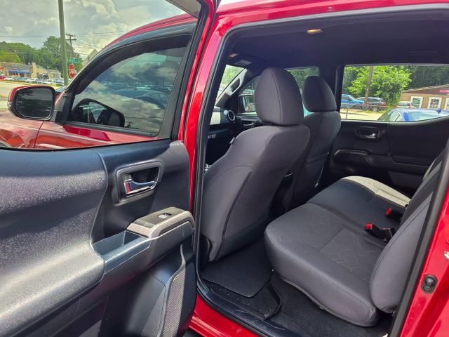 2017 Toyota Tacoma Double Cab - Image 15