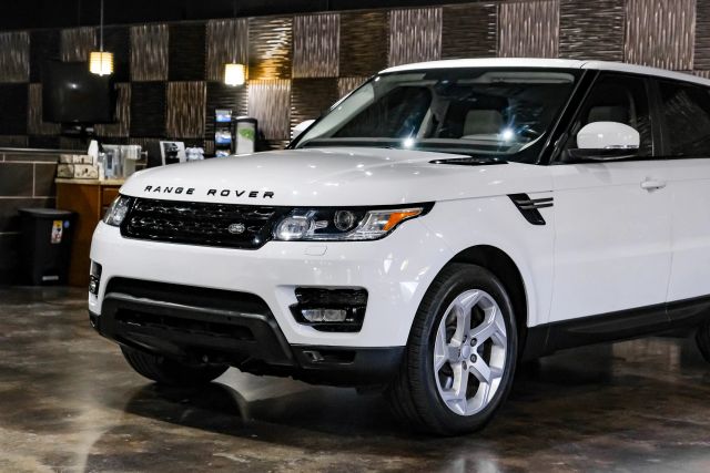 2016 Land Rover Range Rover Sport Se Sport Utility 4d - Image 8