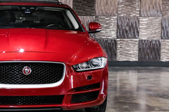 2017 Jaguar Xe Xe 20d Prestige Sedan 4d - Image 39