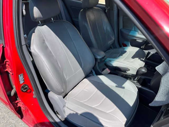 2004 Hyundai Elantra - Image 52