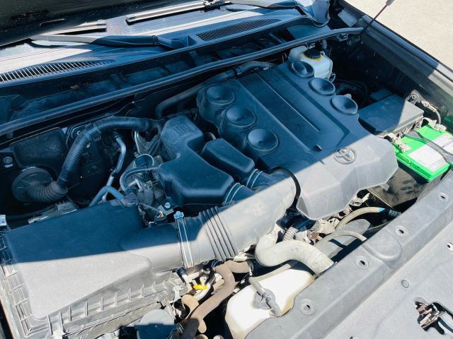 2017 Toyota 4runner - Image 12