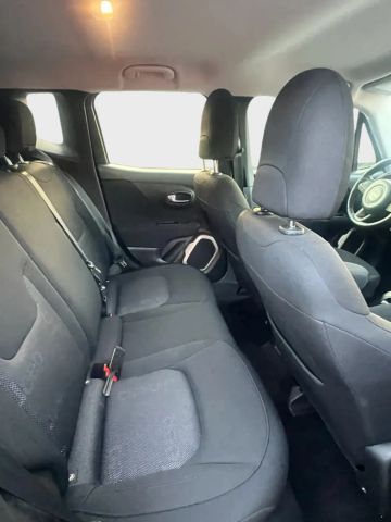 2017 Jeep Renegade - Image 11