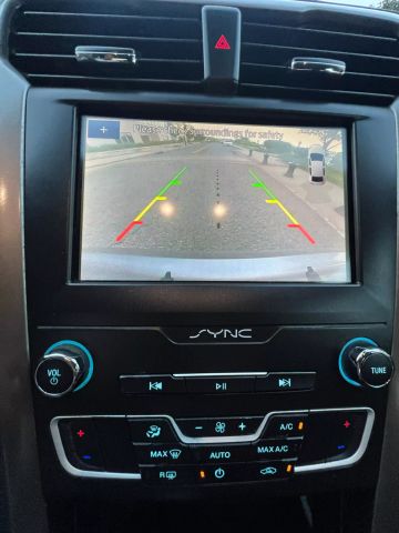 2020 Ford Fusion Se Sedan 4d - Image 18
