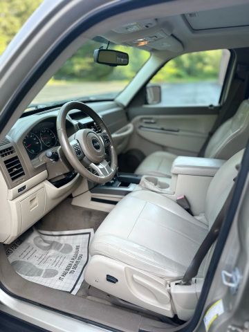 2011 Jeep Liberty Limited Edition Sport Utility 4d - Image 13
