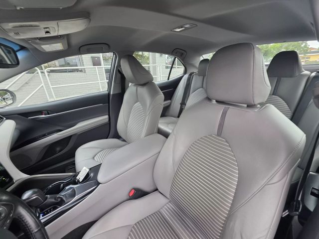 2018 Toyota Camry - Image 14