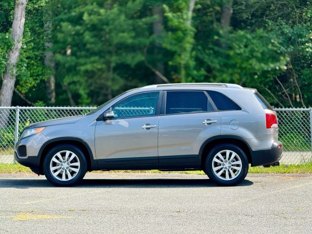 2011 Kia Sorento Lx Sport Utility 4d - Image 8
