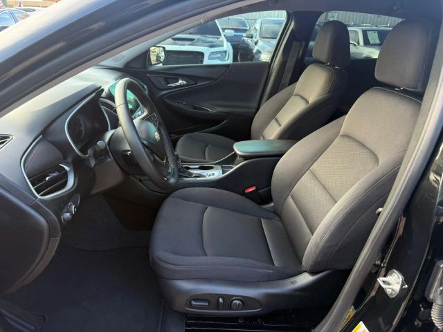 2022 Chevrolet Malibu - Image 18