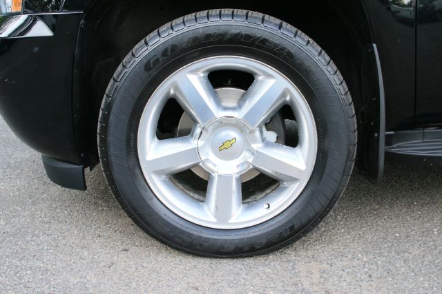2013 Chevrolet Tahoe - Image 9