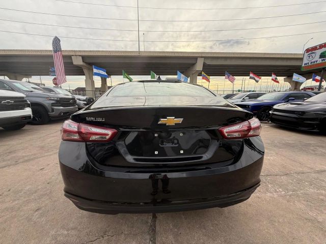 2022 Chevrolet Malibu - Image 11