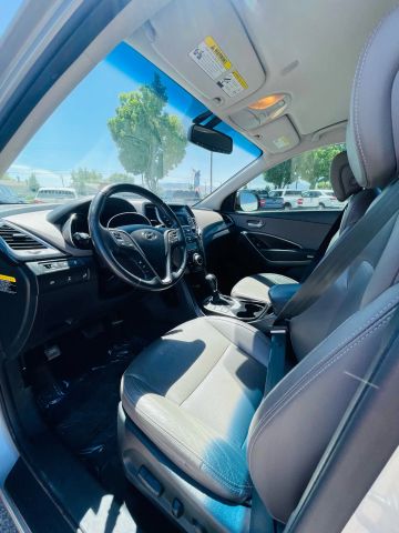 2014 Hyundai Santa Fe - Image 19