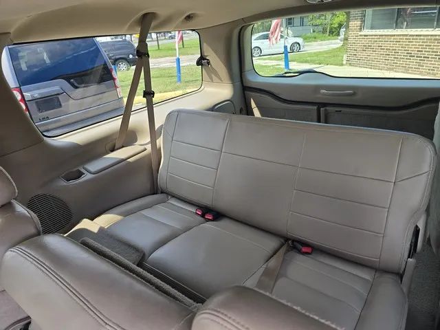 2005 Ford Excursion - Image 17