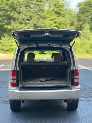 2011 Jeep Liberty Limited Edition Sport Utility 4d - Image 18